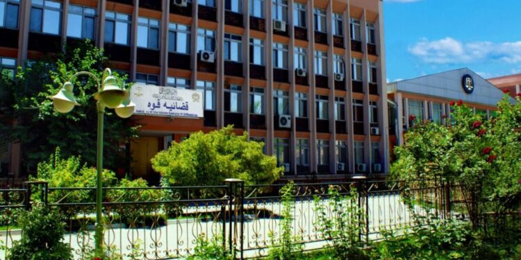 Taliban publicly flogs four in Kabul for affair charges