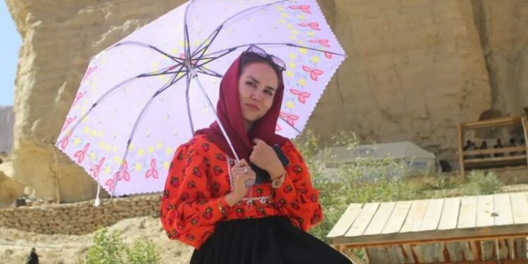 سرچینې: پریسا ازاده د طالبانو له بند څخه خوشي شوه