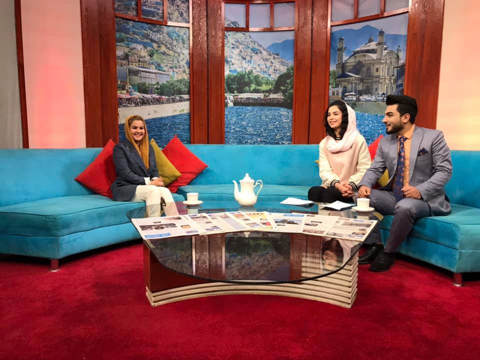 دستور تازه ی طالبان: مجریان زن تلویزیون نمی توانند با مهمانان مرد مصاحبه کنند