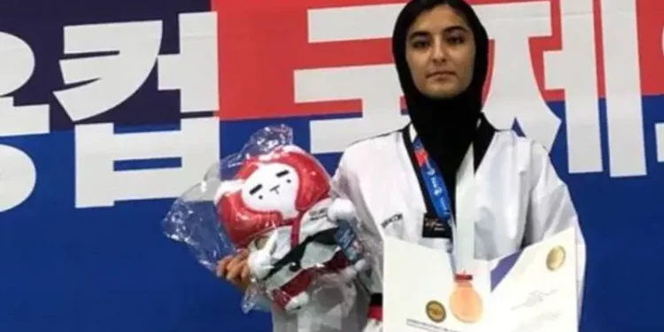 مدال طلای مسابقات تکواندوی آزاد بیروت به دختر ورزشکار افغانستانی تعلق گرفت