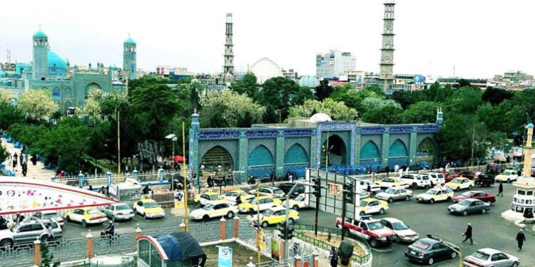 یک دختر در مزارشریف به اتهام بی‌حجابی بازداشت شده است