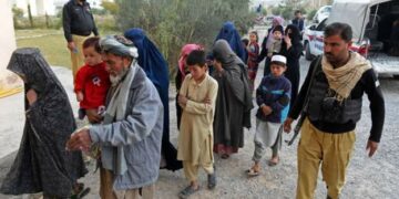 سفارت طالبان در پاکستان: مافیایی در پاکستان ایجاد شده است که از پناه‌جویان افغان اخاذی می‌کند