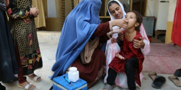 چین در زمینه محو پولیو، افغانستان را همکاری میکند