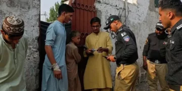 مراحل اولیه اخراج پناه‌جویان افغانستانی دارنده کارت اقامت موقت از پاکستان آغاز شده است