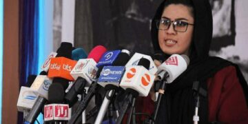 رهبر جنبش شنبه‌های ارغوانی: اقدامات جامعه جهانی در برابر طالبان را ناکافی می‌خواند