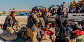 افزایش اخراج مهاجران افغان؛ بیش از هزار تن در یک روز از ایران و پاکستان بازگردانده شدند
