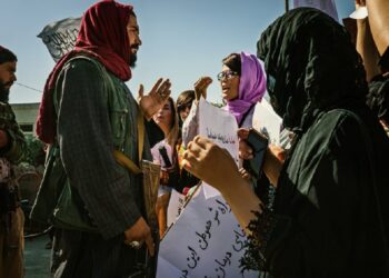 مرکز حقوق بشر افغانستان: اصول‌نامه‌ی جزایی طالبان مجازات شدیدی را بر زنان تحمیل می‌کند