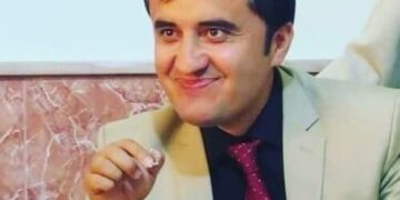 آموزش آنلاین در حفظ پیوند دختران با آموزش نقش حیاتی دارد؛ گفت‌وگو با فرید سالنگی
