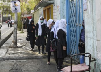 سال آموزشی 1405؛ سالی که برای میلیون‌ها دختر آغاز نشد