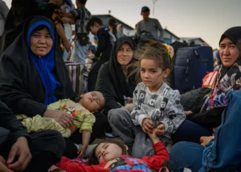 آتش جنگ ‌دامن‌گیر زنان خودسرپرست بازگشته از ایران؛ «غم نان را بخوریم یا غم جان را؟»