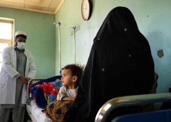 سکتور صحت و خطر ازدست‌دادن کادر درمانی زن؛ تراژدی جنسیتی دیگری در افغانستان