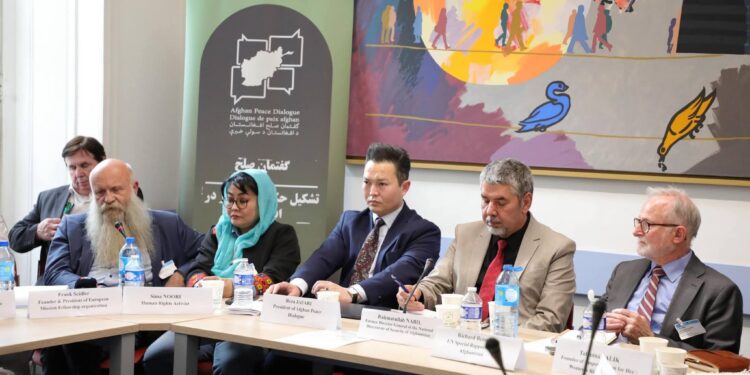 پارلمان فرانسه نشستی را برای بررسی وضعیت افغانستان برگزار کرد